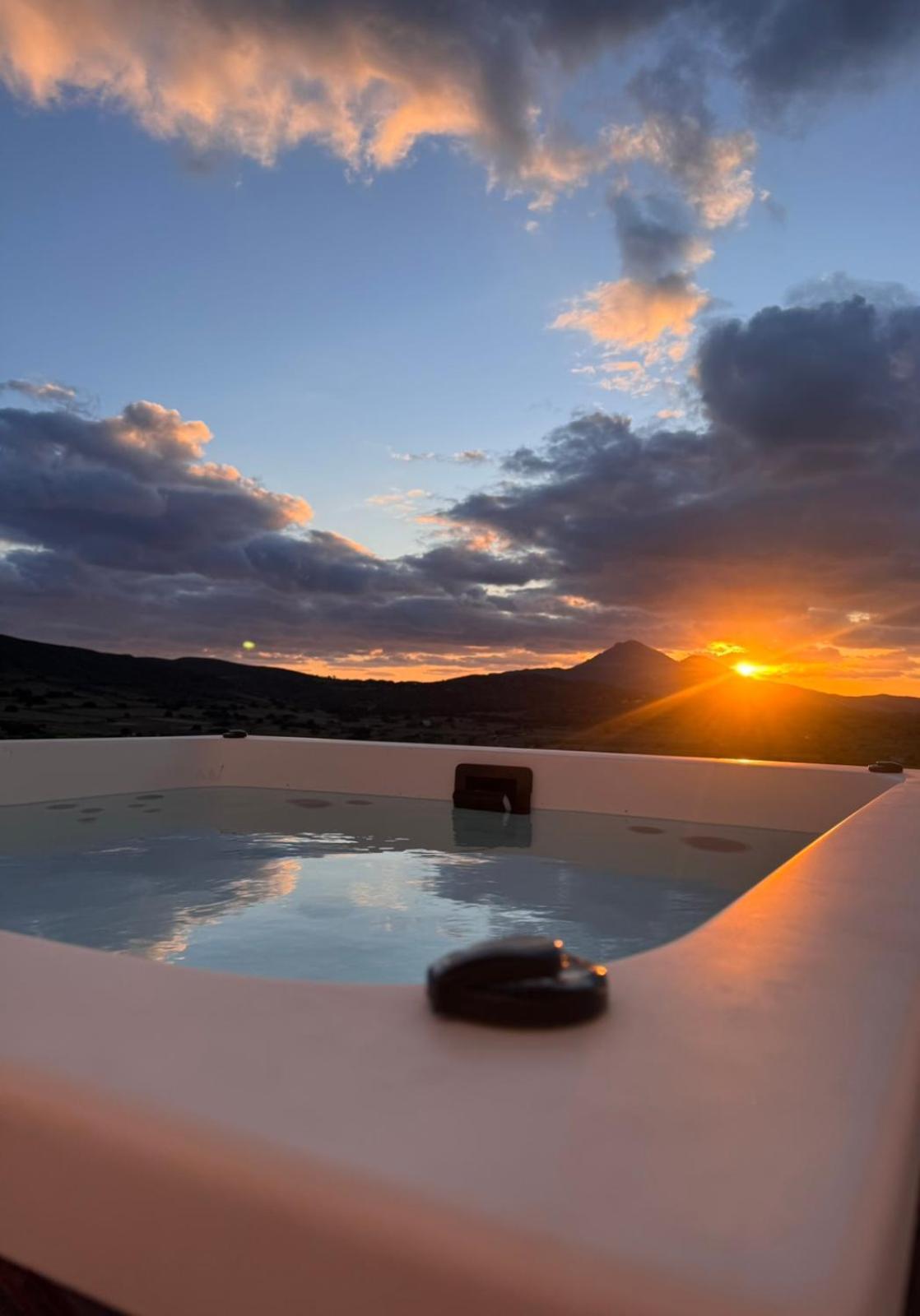 Bayview Villa With Jaccuzi - Milos Zefiria ภายนอก รูปภาพ